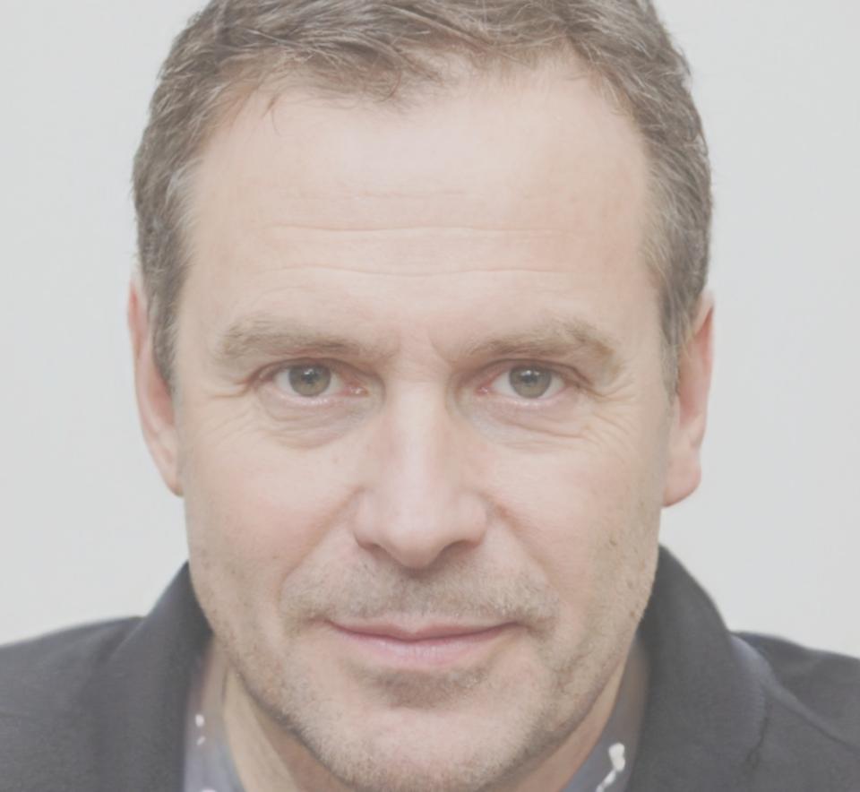 イベント企画担当の田中専門員