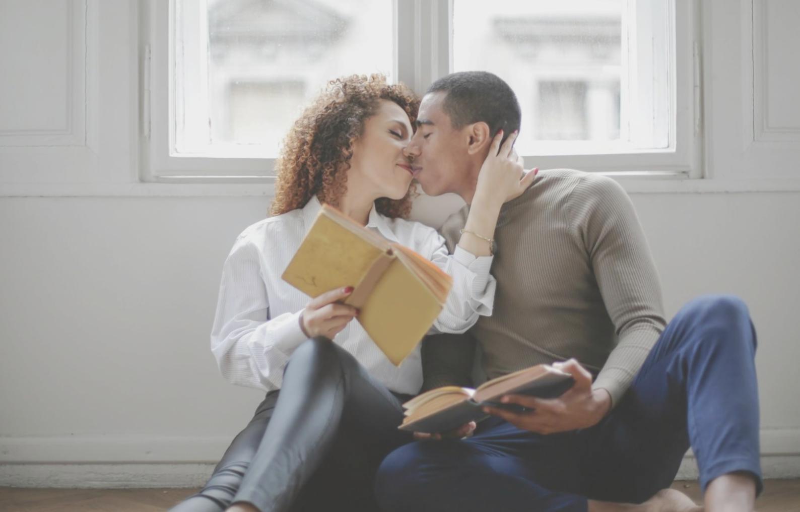 相談室で行われる個別面談の様子